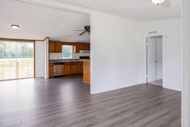 446 Browns Church, Clinton, NC 28328