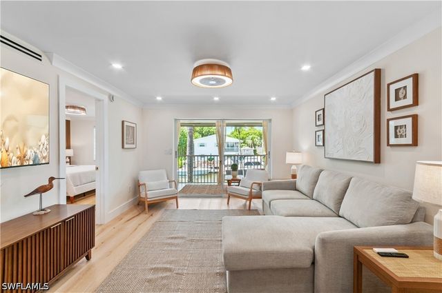 1686 Blue Point AVE B9, Naples, FL 34102