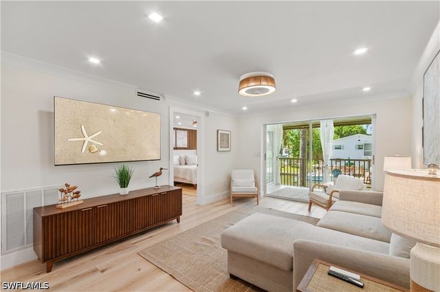 1686 Blue Point AVE B9, Naples, FL 34102