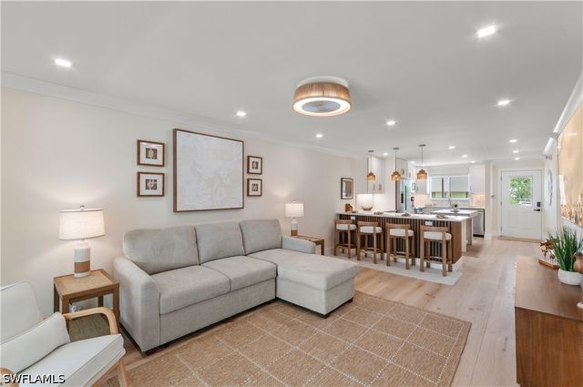 1686 Blue Point AVE B9, Naples, FL 34102