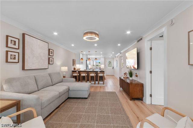 1686 Blue Point AVE B9, Naples, FL 34102