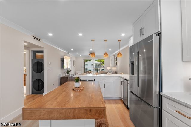 1686 Blue Point AVE B9, Naples, FL 34102