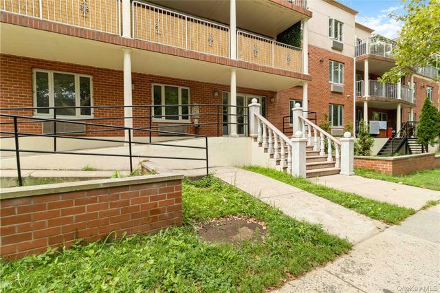 6434 Grand Central Parkway 1E, Forest Hills, NY 11375