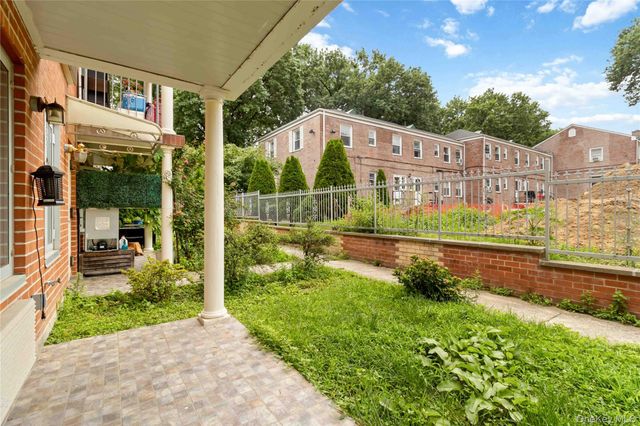 6434 Grand Central Parkway 1E, Forest Hills, NY 11375