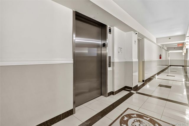 6434 Grand Central Parkway 1E, Forest Hills, NY 11375