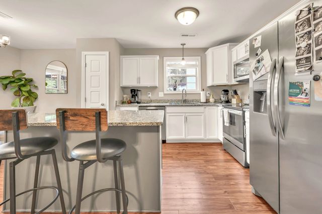 1213 Old Charlotte Trce, Clarksville, TN 37040