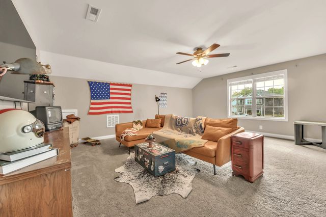 1213 Old Charlotte Trce, Clarksville, TN 37040