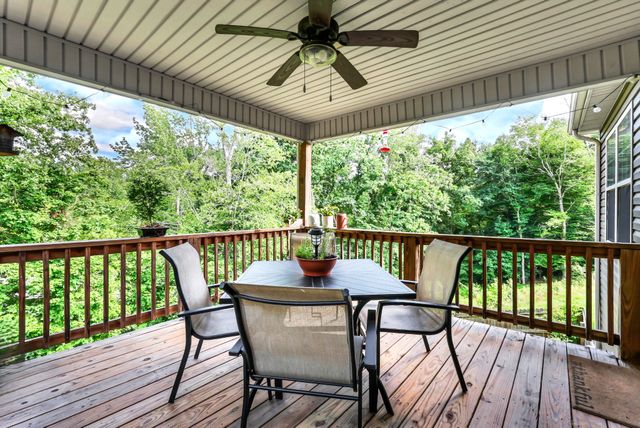 1213 Old Charlotte Trce, Clarksville, TN 37040
