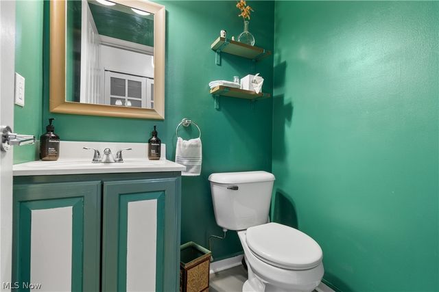 20520 Detroit Road, Rocky River, OH 44116