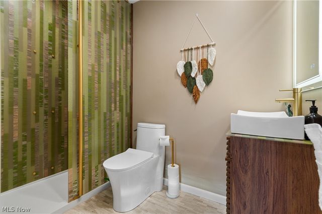 20520 Detroit Road, Rocky River, OH 44116