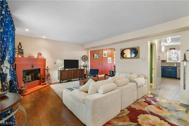 20520 Detroit Road, Rocky River, OH 44116