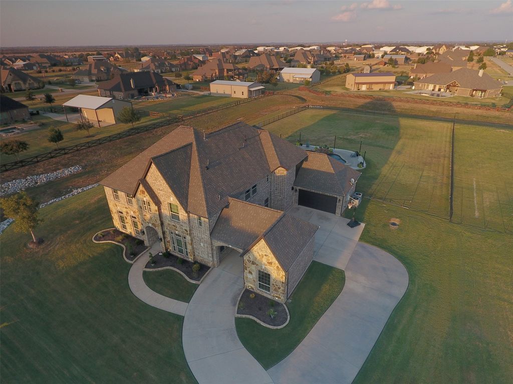 9411 Tay Lane, Justin, TX 76247 — photo 4
