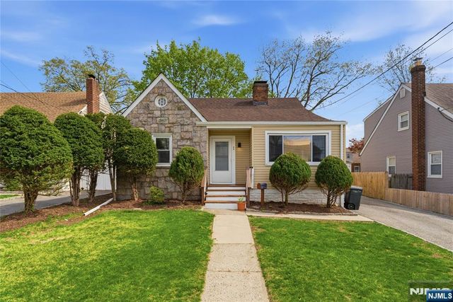 55 Huntting Drive, Dumont, NJ 07628