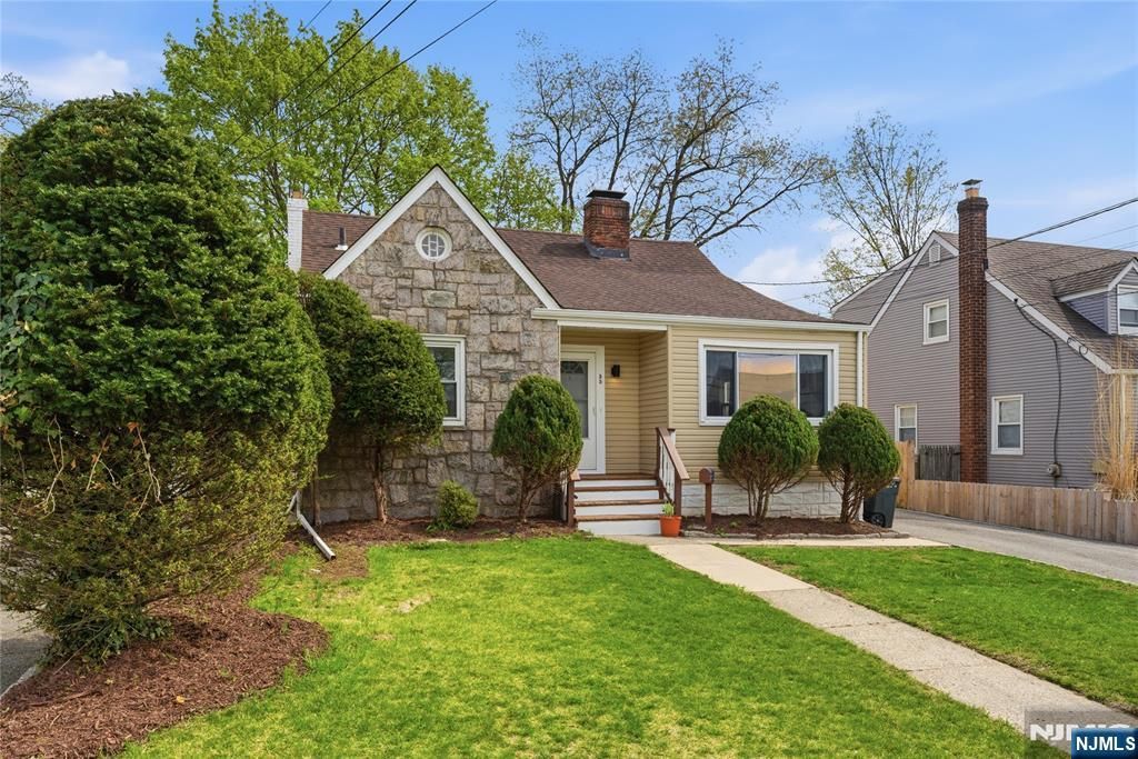 55 Huntting Drive, Dumont, NJ 07628