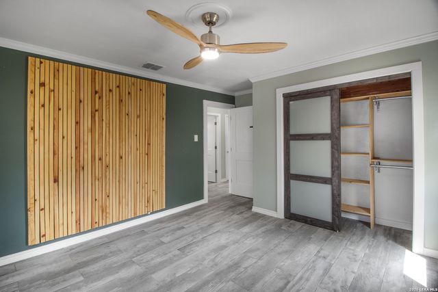 332 S CHILTIPIN ST, Sinton, TX 78387