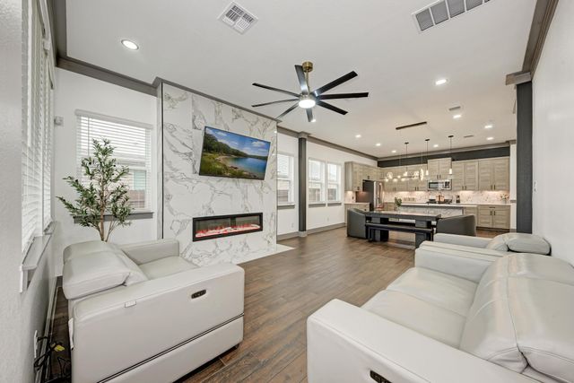 18217 Emu LN, Manor, TX 78653