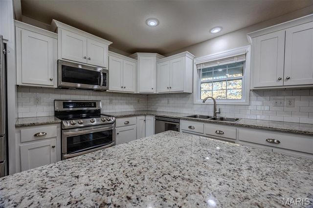 1520 Fairfield Drive, Lebanon, MO 65536