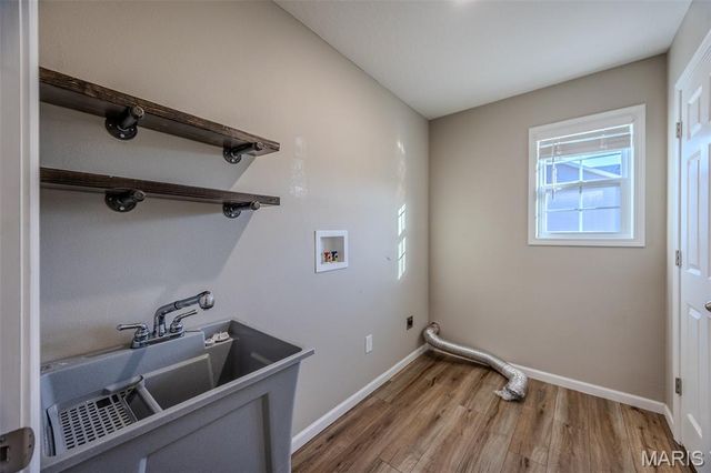 1520 Fairfield Drive, Lebanon, MO 65536