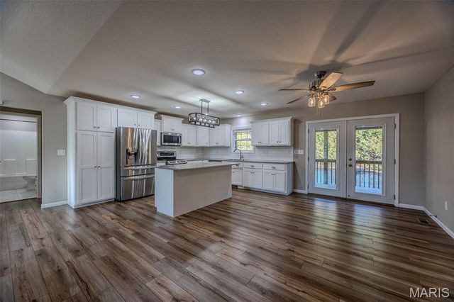 1520 Fairfield Drive, Lebanon, MO 65536