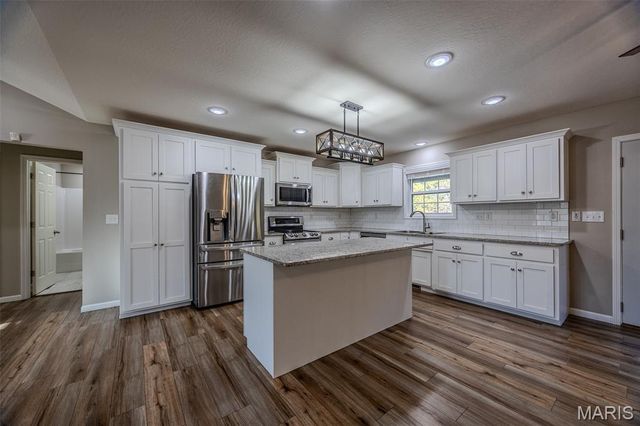 1520 Fairfield Drive, Lebanon, MO 65536