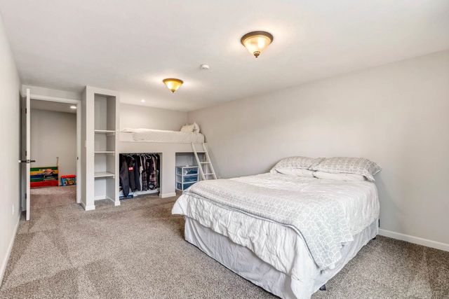 16740 E Foothills Rd, Spokane, WA 99217