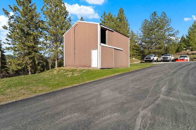 16740 E Foothills Rd, Spokane, WA 99217