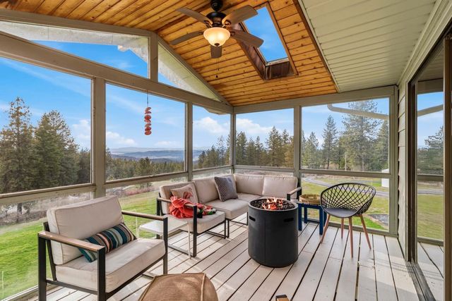 16740 E Foothills Rd, Spokane, WA 99217