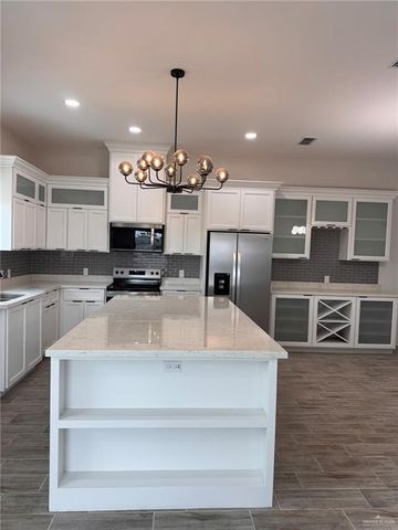 2832 Allen Drive, Edinburg, TX 78539