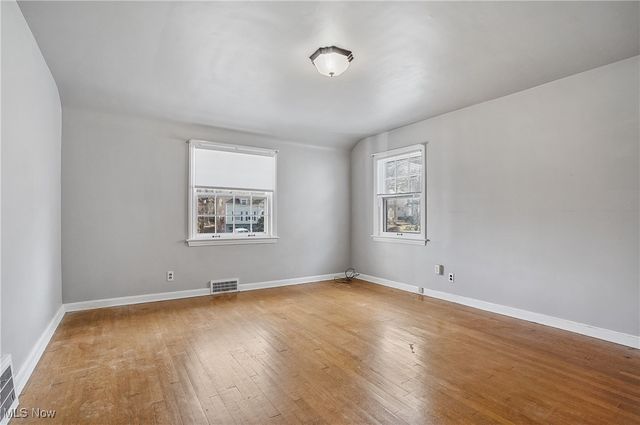 2292 S Overlook Road 1, Cleveland Heights, OH 44106