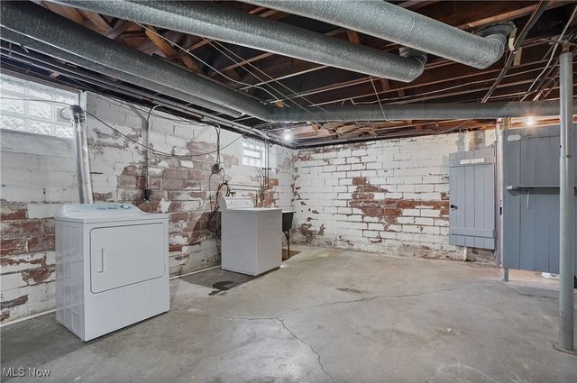 2292 S Overlook Road 1, Cleveland Heights, OH 44106