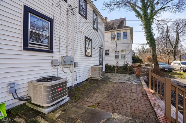 2292 S Overlook Road 1, Cleveland Heights, OH 44106