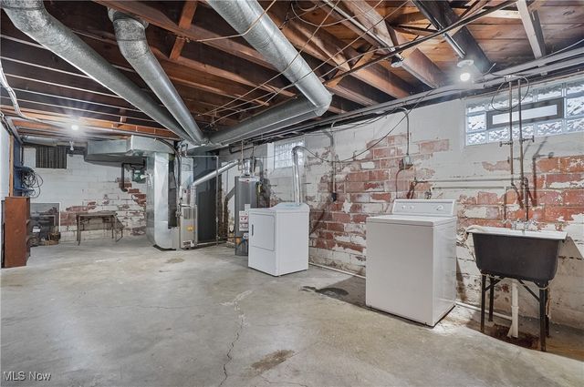 2292 S Overlook Road 1, Cleveland Heights, OH 44106