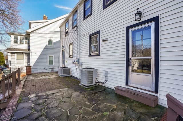 2292 S Overlook Road 1, Cleveland Heights, OH 44106