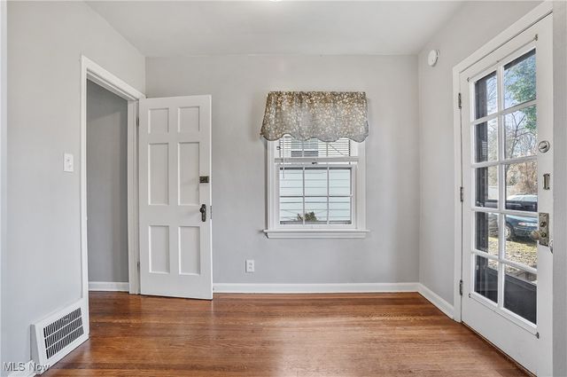 2292 S Overlook Road 1, Cleveland Heights, OH 44106