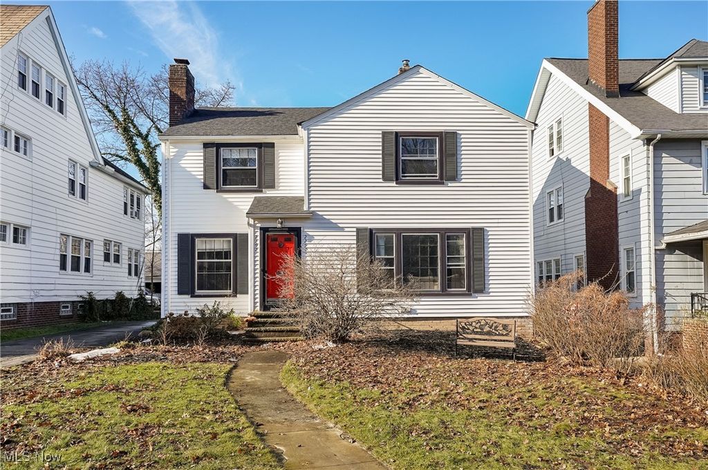 2292 S Overlook Road 1, Cleveland Heights, OH 44106