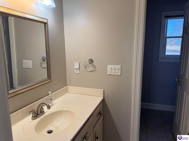 1828 Deckard School Road, Radcliff, KY 40160