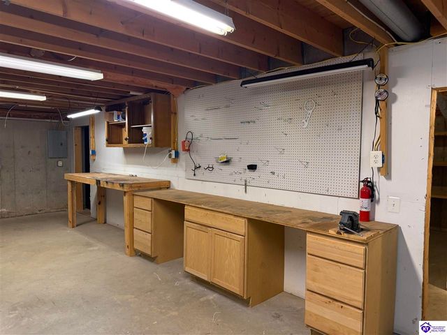 1828 Deckard School Road, Radcliff, KY 40160
