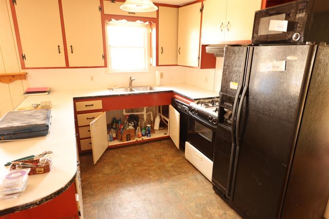 311 S CHESTNUT HALL, Hallsville, TX 75650