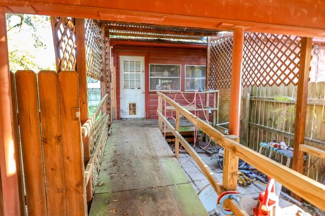 311 S CHESTNUT HALL, Hallsville, TX 75650