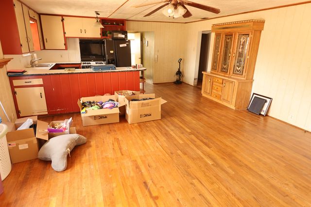 311 S CHESTNUT HALL, Hallsville, TX 75650