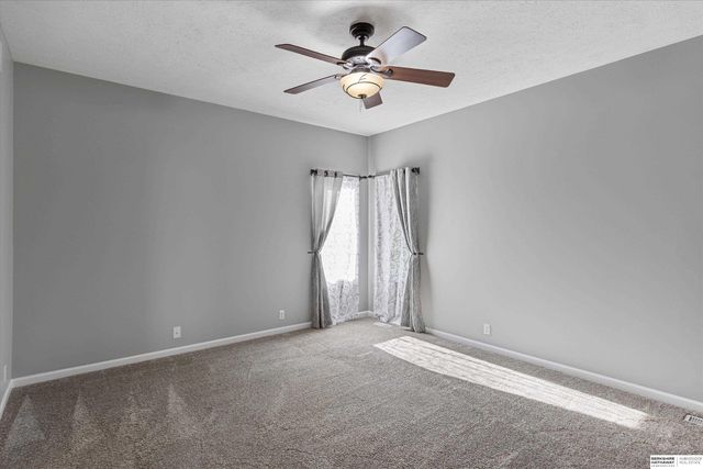 11910 N 161st Avenue, Bennington, NE 68007