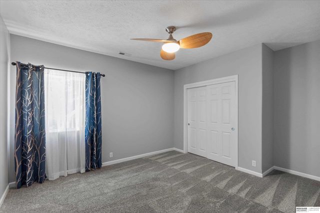 11910 N 161st Avenue, Bennington, NE 68007