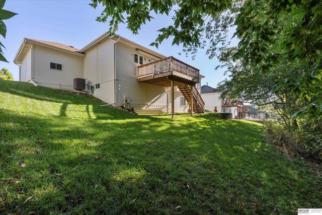 11910 N 161st Avenue, Bennington, NE 68007