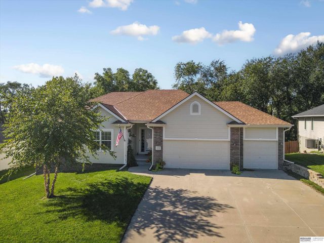 11910 N 161st Avenue, Bennington, NE 68007