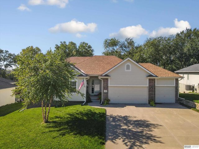 11910 N 161st Avenue, Bennington, NE 68007