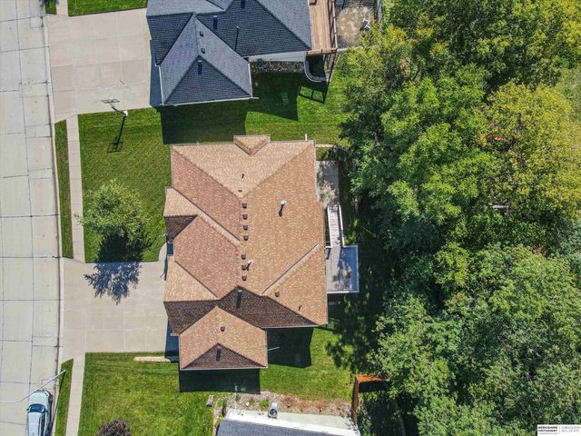 11910 N 161st Avenue, Bennington, NE 68007