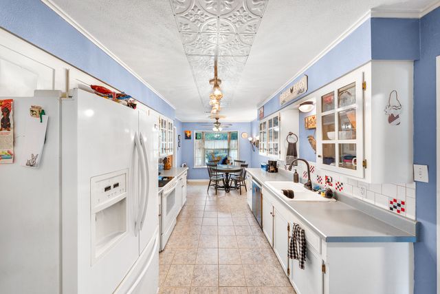 2826 Birchwood Lane, Commerce, TX 75428