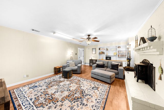 2826 Birchwood Lane, Commerce, TX 75428