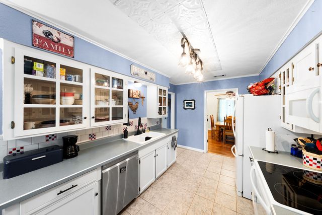 2826 Birchwood Lane, Commerce, TX 75428