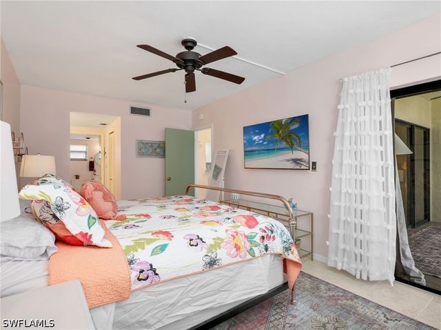 801 River Point DR 203, Naples, FL 34102